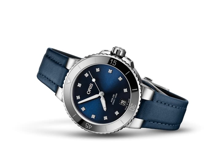 Image of Aquis Date Diamonds
